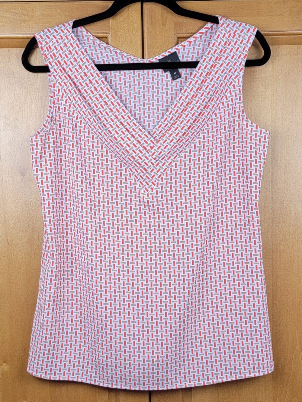 Worthington Coral Pleated V-Neck Sleeveless Tank Top Blouse - M